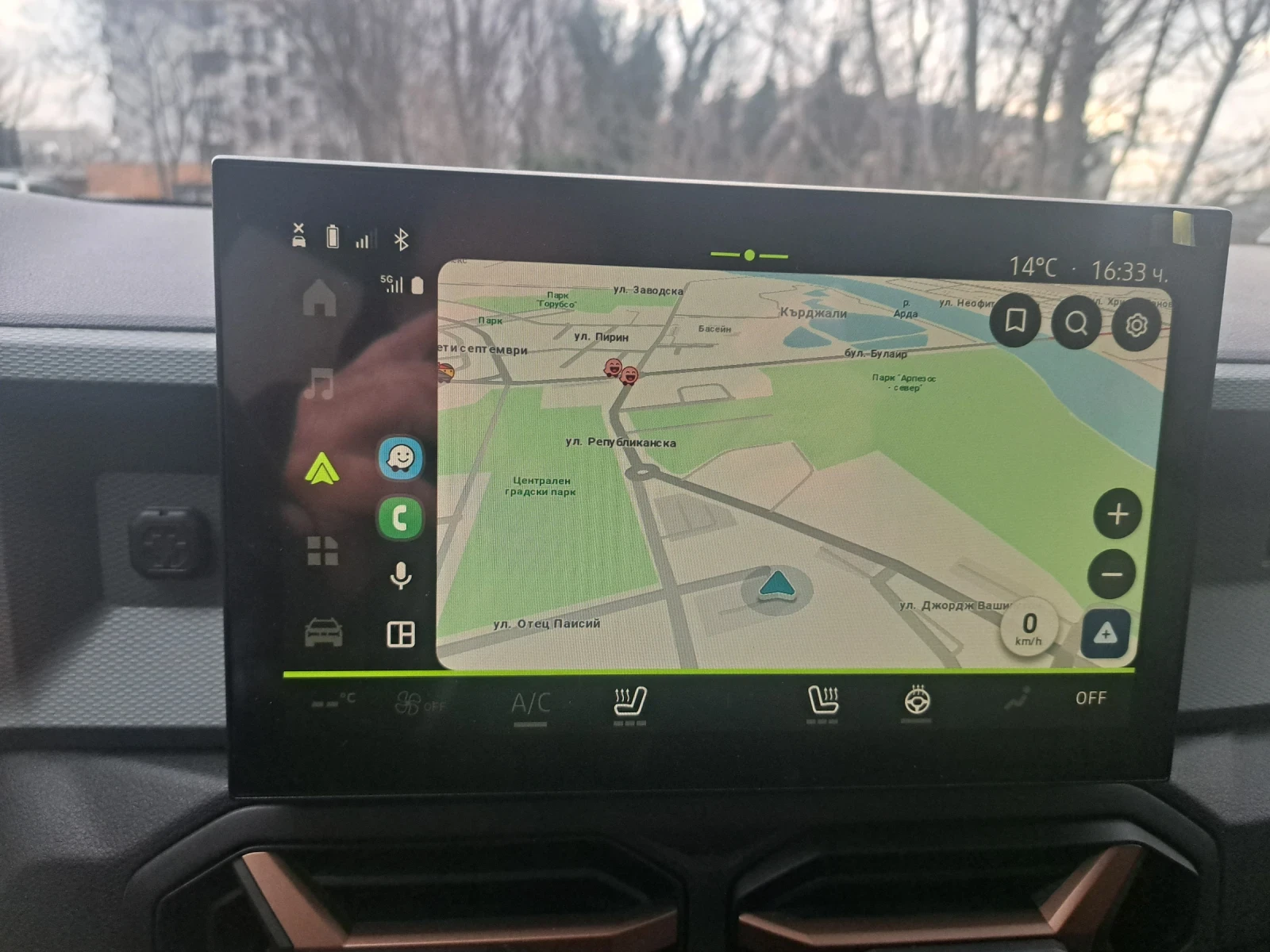 Dacia Duster, снимка 8 - Автомобили и джипове - 53724711