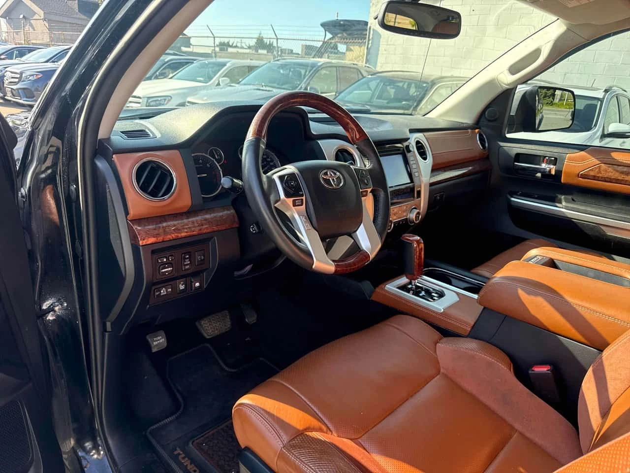 Toyota Tundra * 4WD Crewmax 146" 5.7L Platinum* ����������*  | Mobile.bg � ����������� 5