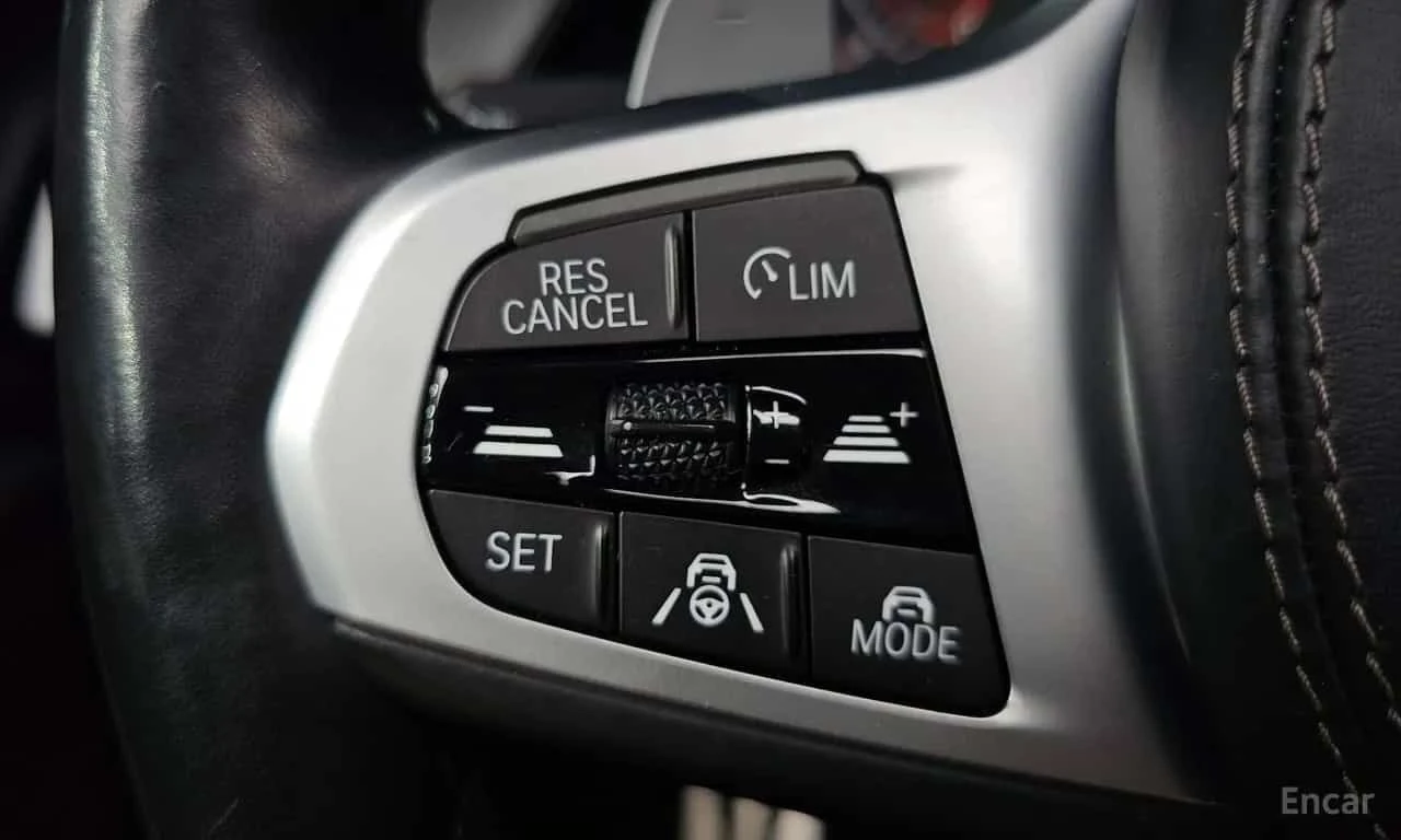 BMW X5 * xDrive 40i * ЛАЗЕРИ * ОБДУХВАНЕ * H/K * HEAD-UP, снимка 16 - Автомобили и джипове - 55703052