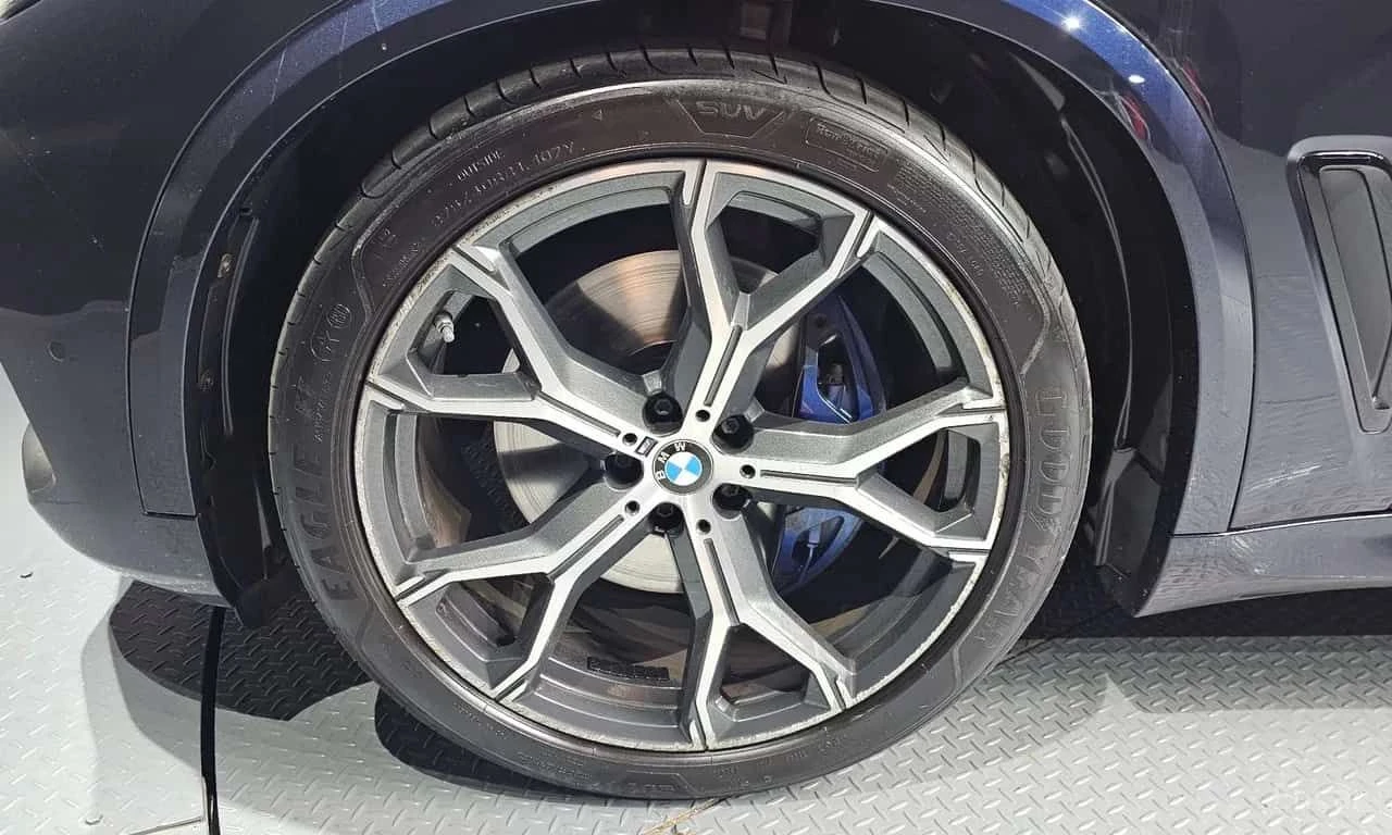 BMW X5 * xDrive 40i * ЛАЗЕРИ * ОБДУХВАНЕ * H/K * HEAD-UP, снимка 5 - Автомобили и джипове - 55703052