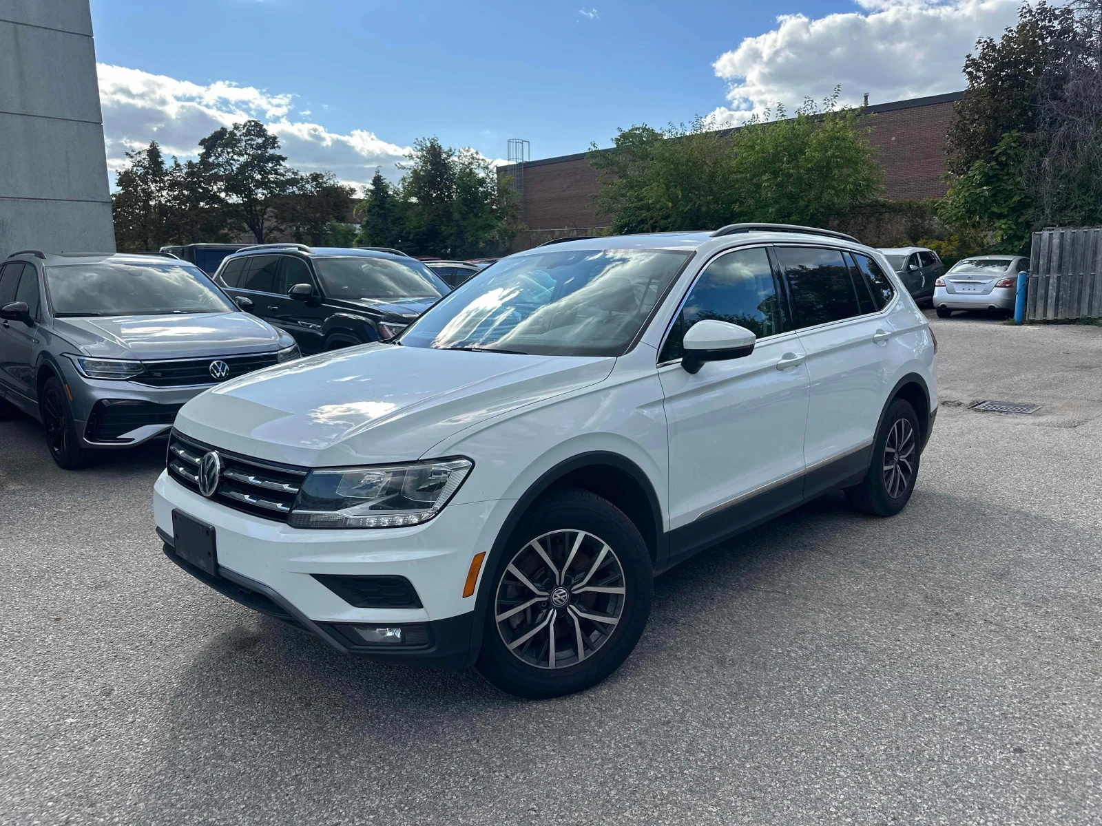 VW Tiguan * Comfortline 4MOTION * CARFAX * ОПЦИЯ ЗА ФИНАНСИР, снимка 12 - Автомобили и джипове - 56127764