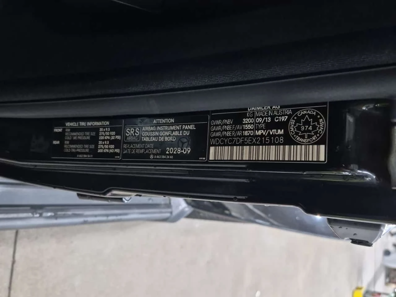Mercedes-Benz G 63 AMG | CARFAX | АВТОФИНАНСИРАНЕ, снимка 16 - Автомобили и джипове - 56171727