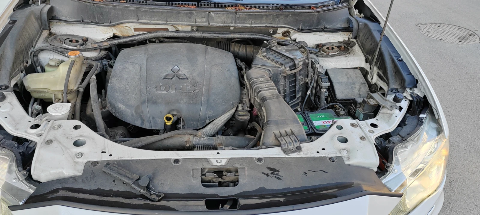 Mitsubishi Outlander 2.2 DiD автоматик, снимка 9 - Автомобили и джипове - 56181736