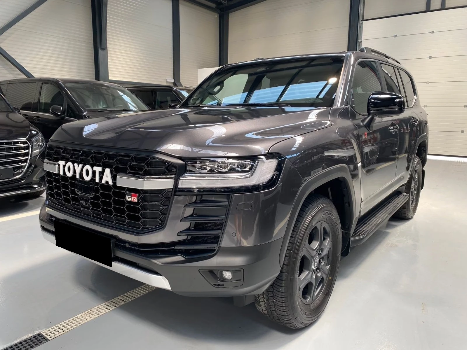 Toyota Land cruiser LC300 / GR SPORT / HUD / JBL / 360 | Mobile.bg � ����������� 3