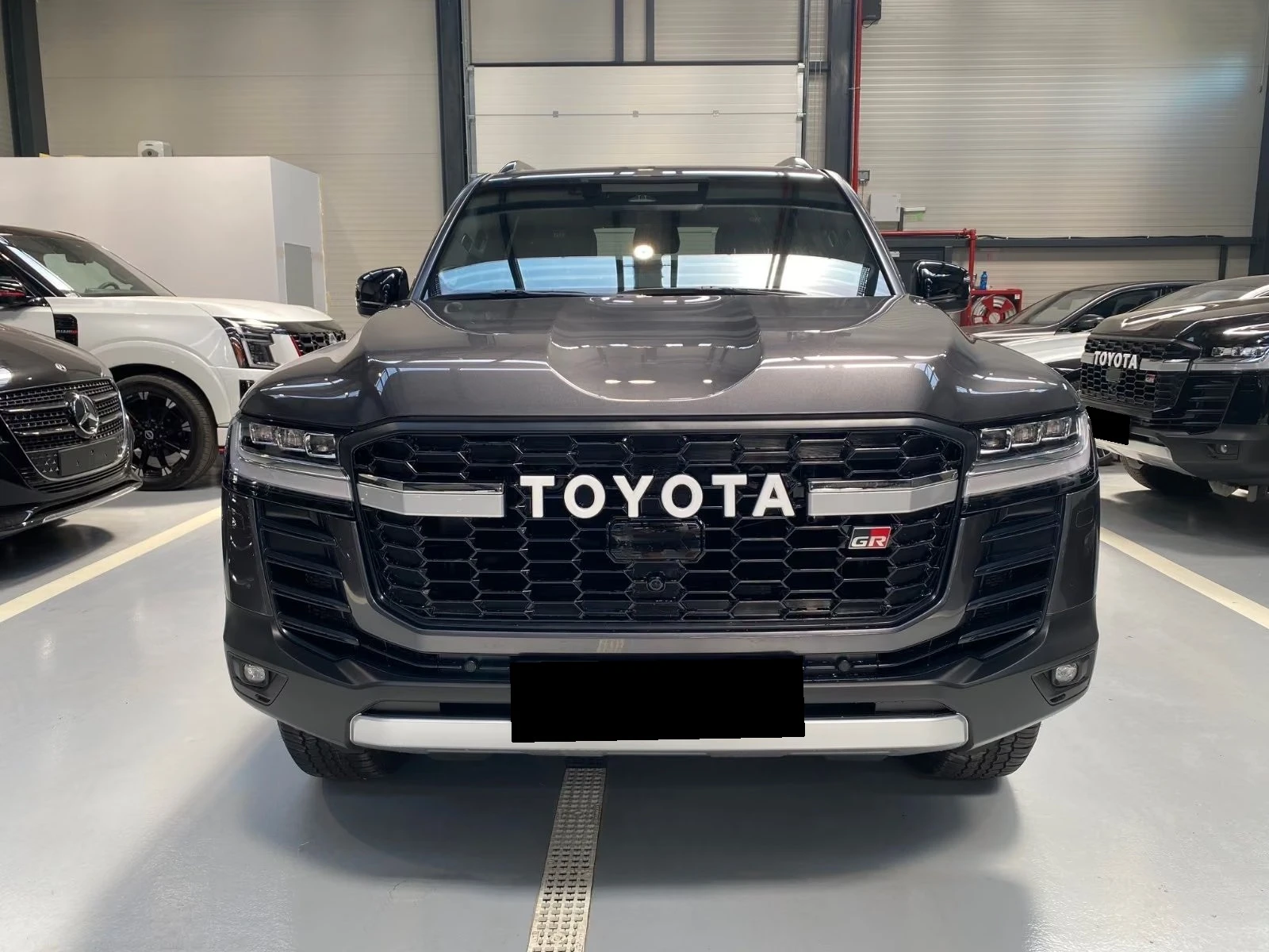Toyota Land cruiser LC300 / GR SPORT / HUD / JBL / 360 | Mobile.bg � ����������� 2
