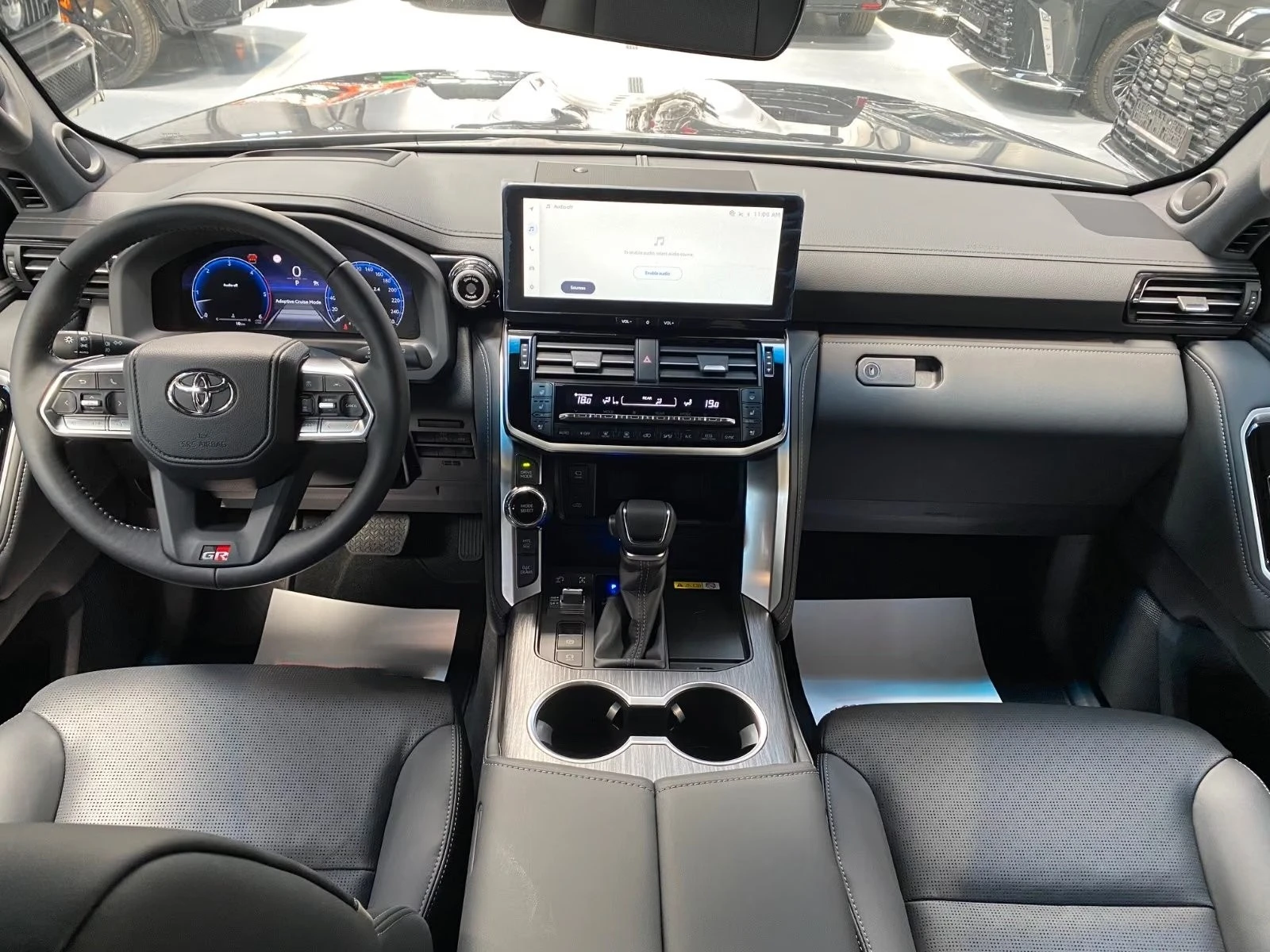 Toyota Land cruiser LC300 / GR SPORT / HUD / JBL / 360 | Mobile.bg � ����������� 9