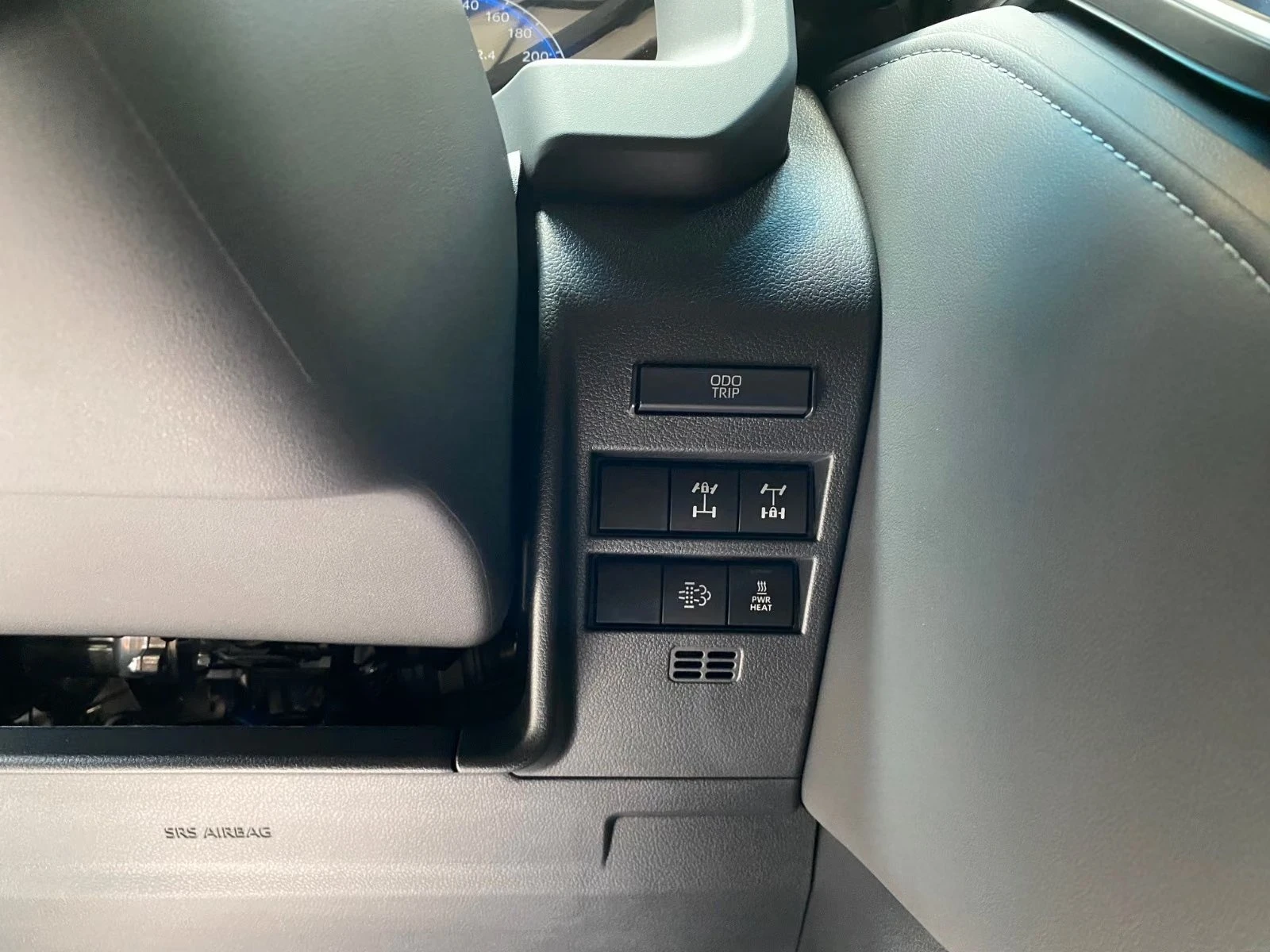 Toyota Land cruiser LC300 / GR SPORT / HUD / JBL / 360 | Mobile.bg � ����������� 11