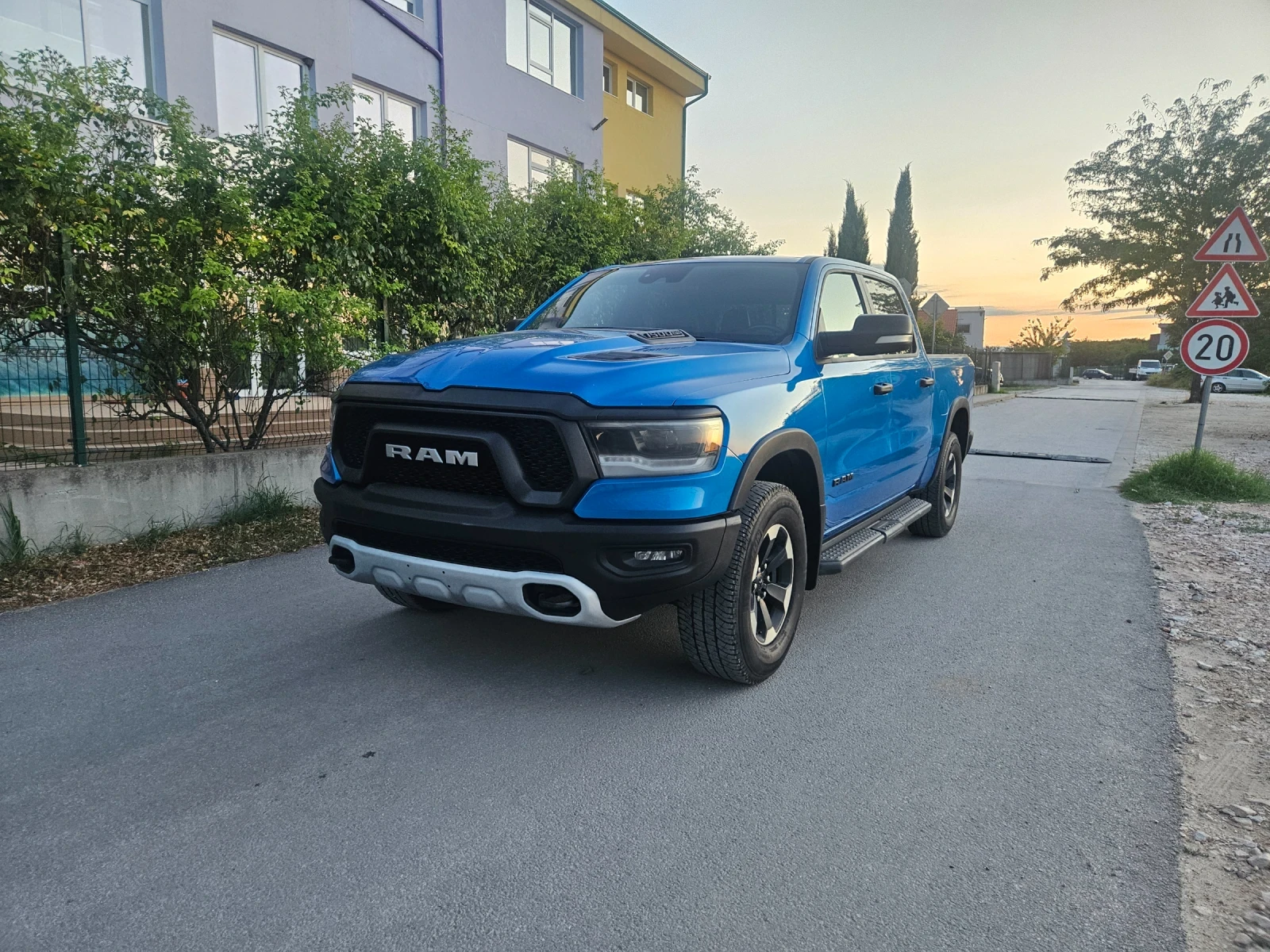 Dodge RAM 1500 RAM 1500 REBEL 4x4  5.7 HEMI V8. | Mobile.bg � ����������� 3