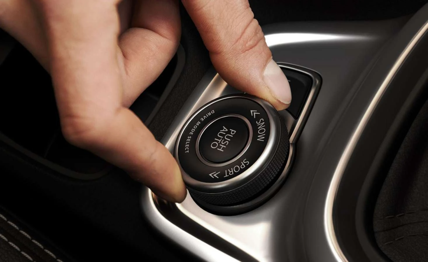 Suzuki SX4 S-Cross 1, 6 4x4 keyless, снимка 11 - Автомобили и джипове - 56659239