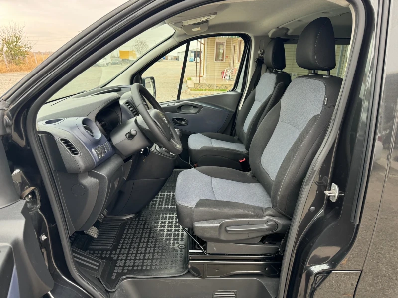 Opel Vivaro 1.6CDTI 116к.с Товаропътнически 5 места, снимка 10 - Бусове и автобуси - 47938959