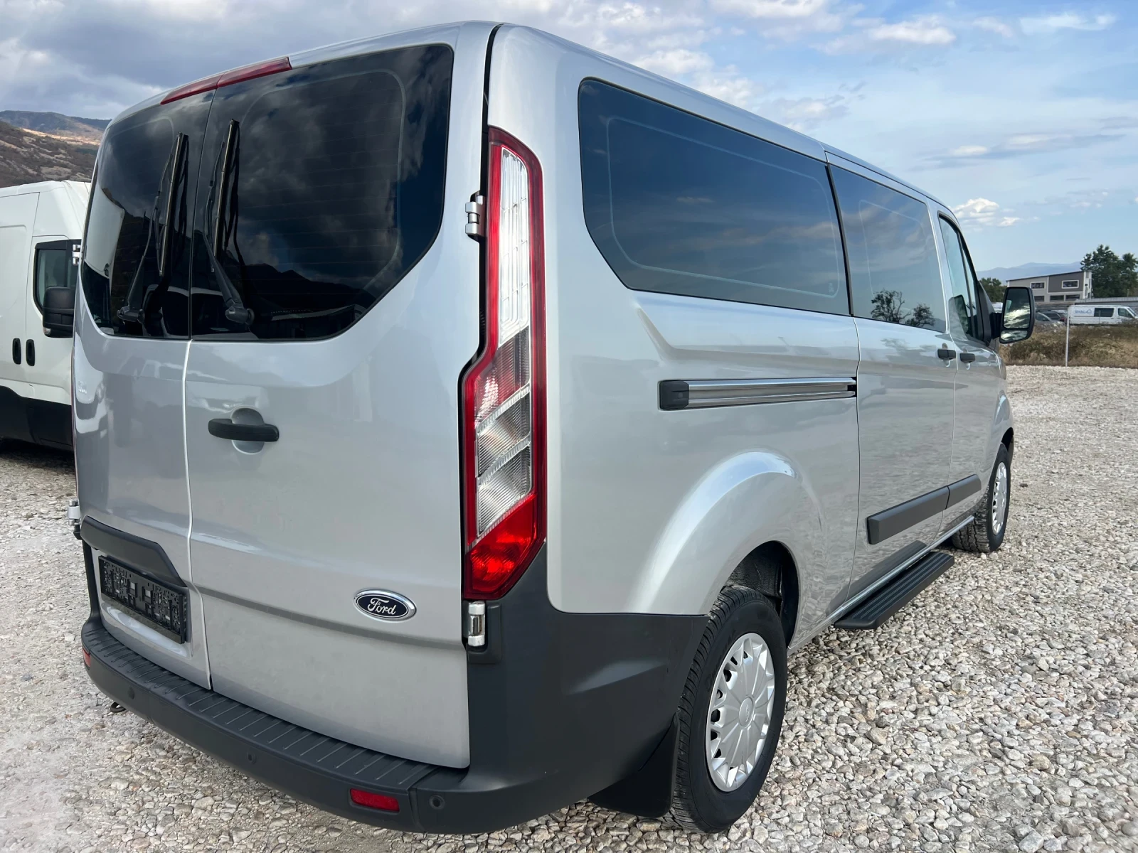 Ford Transit Custom 9 �����. | Mobile.bg � ����������� 10