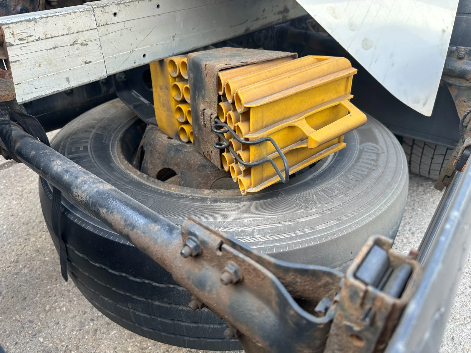 Man 18 18.360L | Mobile.bg   12