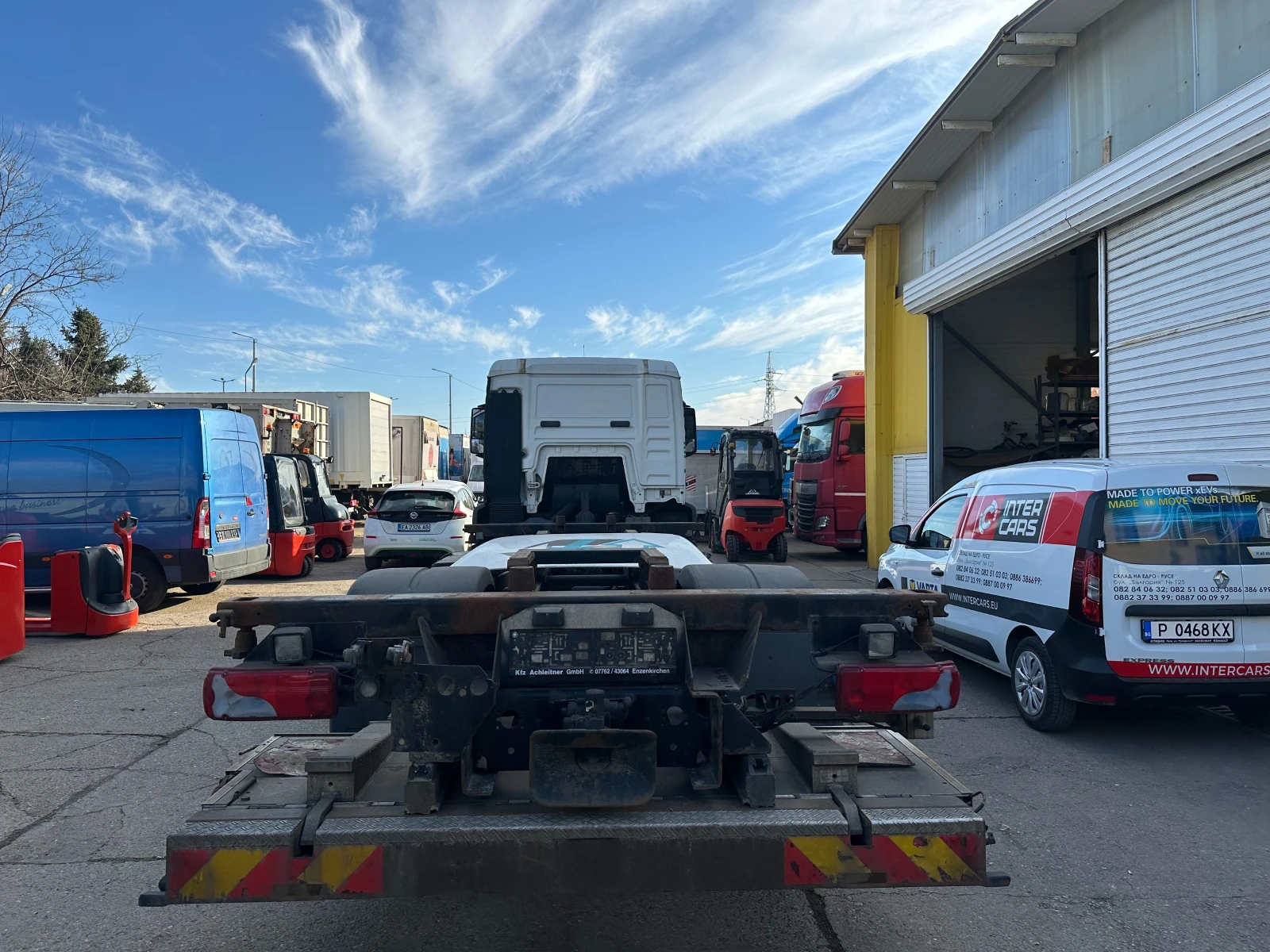 Man 18 18.360L | Mobile.bg   13