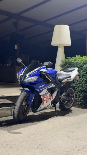 Yamaha YZF-R1, снимка 1