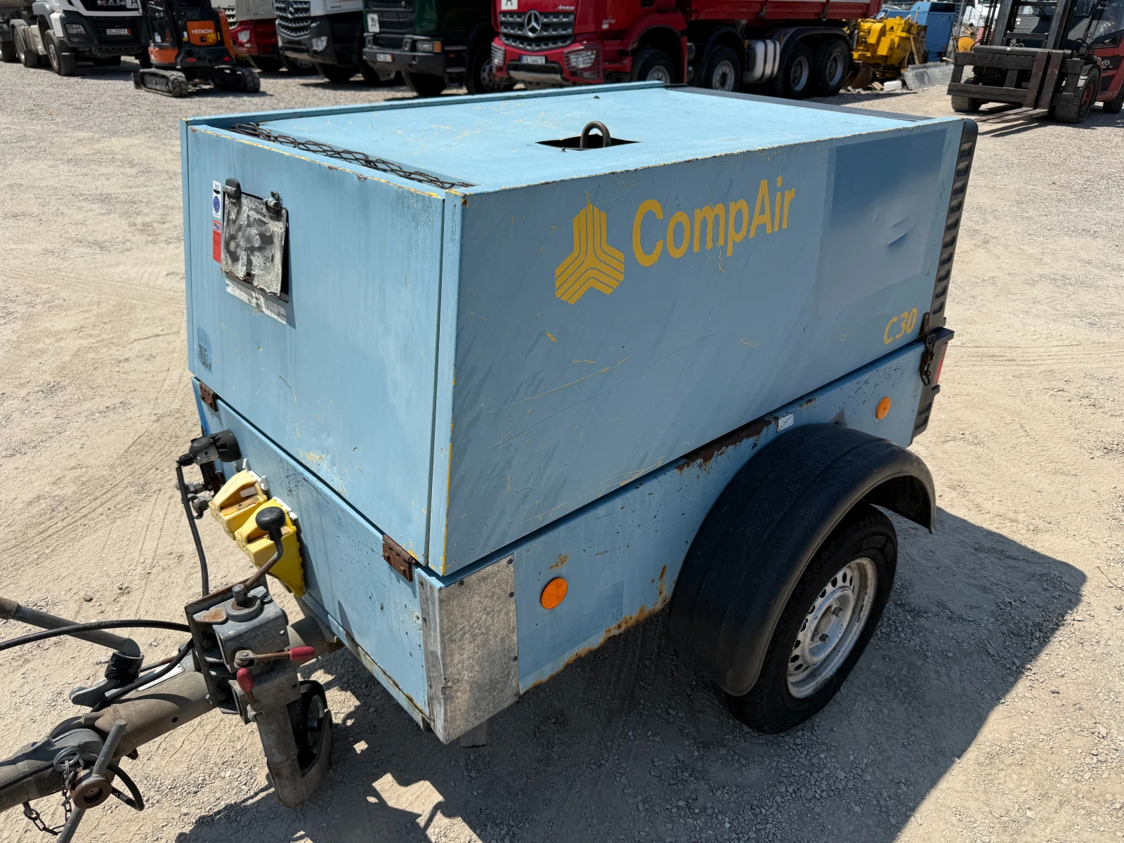 Компресори Друга COMPAIR DLT 0404, снимка 7 - Индустриална техника - 55102208