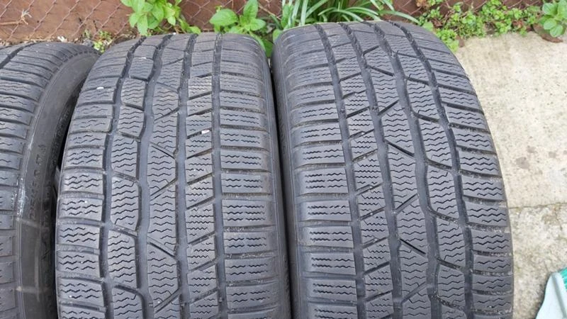 Гуми Зимни 215/45R17, снимка 4 - Гуми и джанти - 27400678