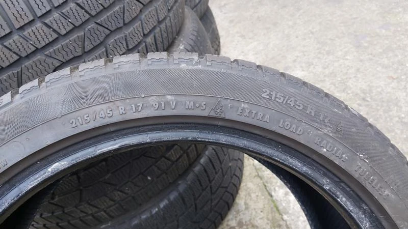 Гуми Зимни 215/45R17, снимка 8 - Гуми и джанти - 27400678