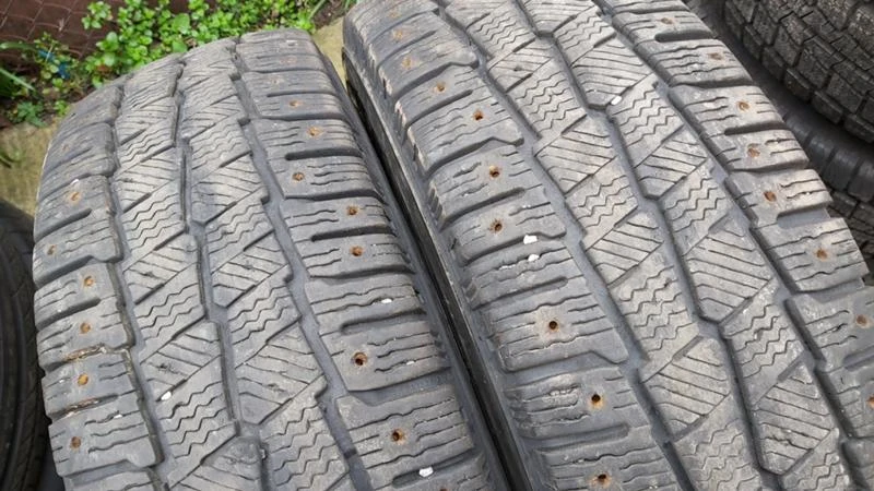 Гуми Зимни 225/75R16, снимка 2 - Гуми и джанти - 28049051