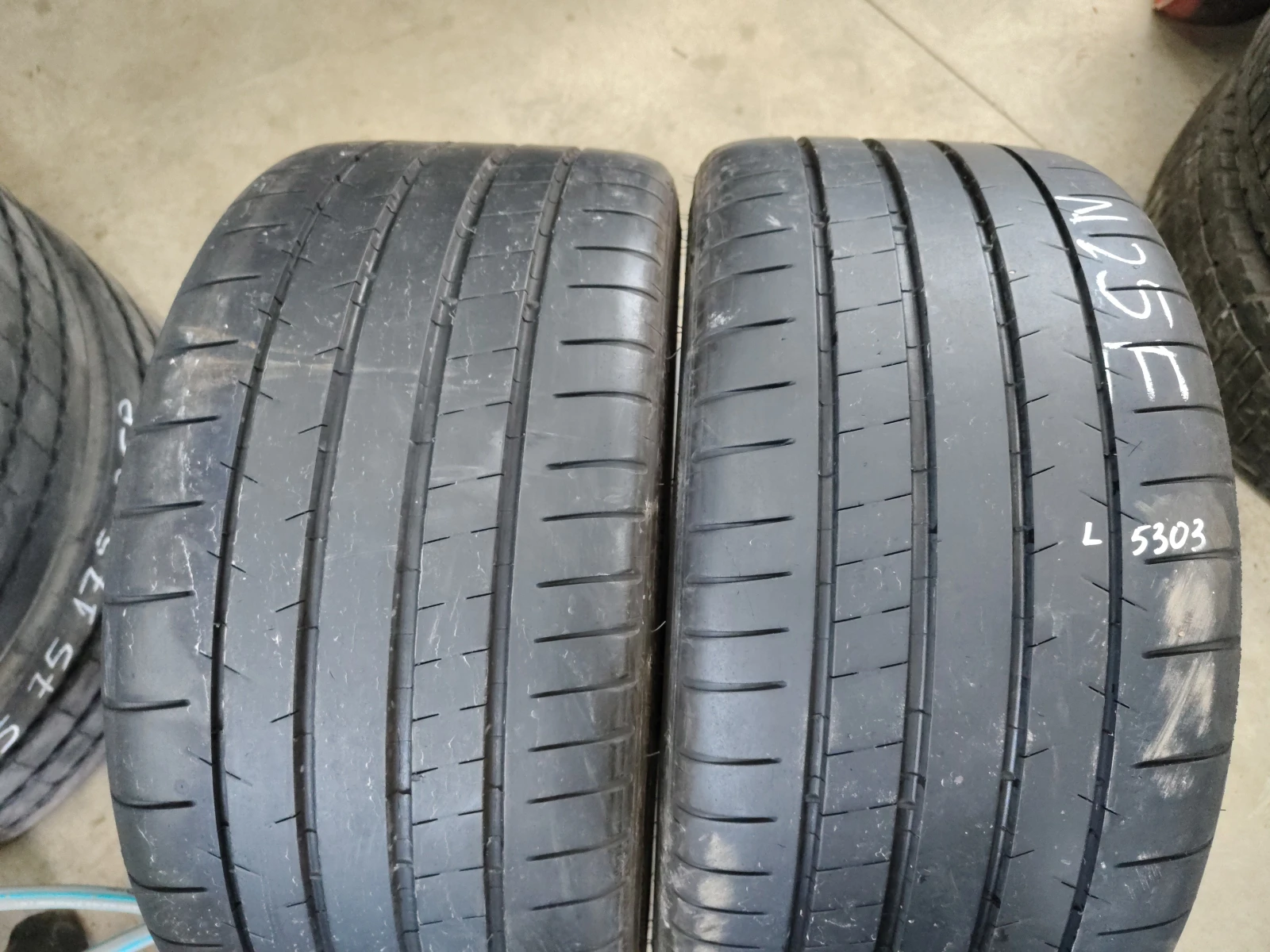 Гуми Летни 245/35R18, снимка 2 - Гуми и джанти - 55844003