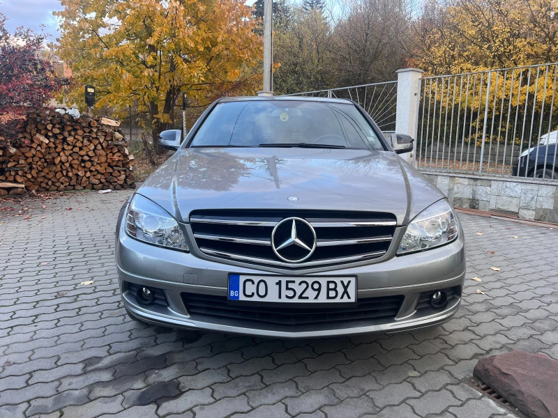 Mercedes-Benz 220, снимка 2 - Автомобили и джипове - 47803647