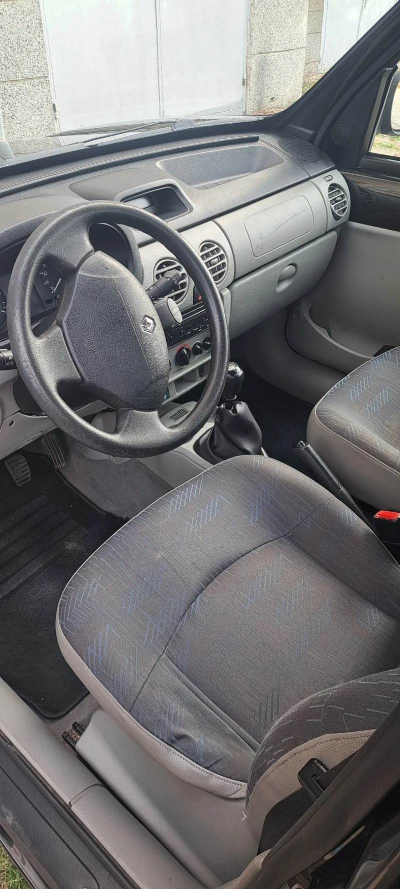 Renault Kangoo, снимка 8 - Автомобили и джипове - 48099350