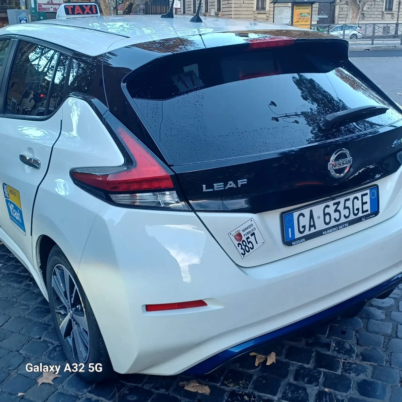 Nissan Leaf  40kw, снимка 2 - Автомобили и джипове - 48682482