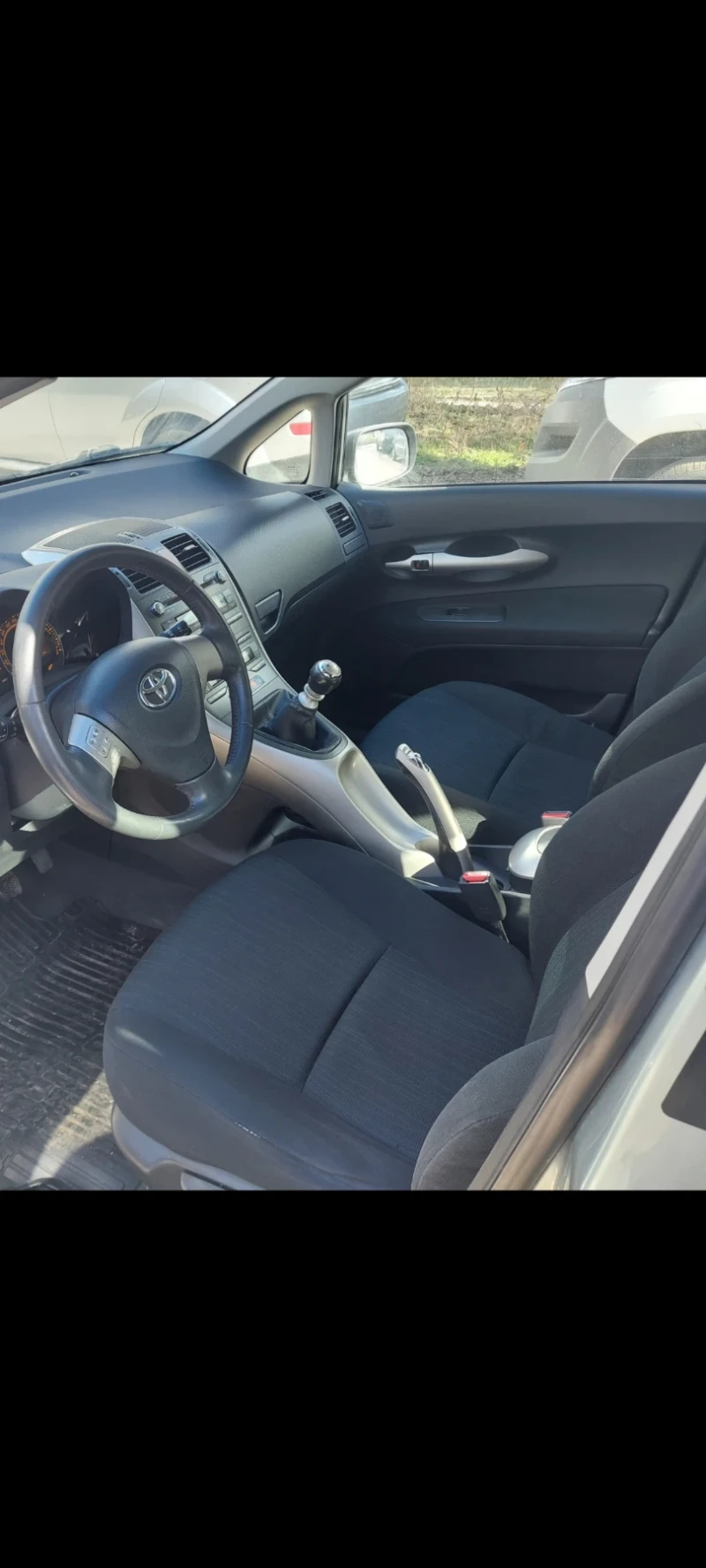 Toyota Auris 2.0 d4d, снимка 8 - Автомобили и джипове - 48883794