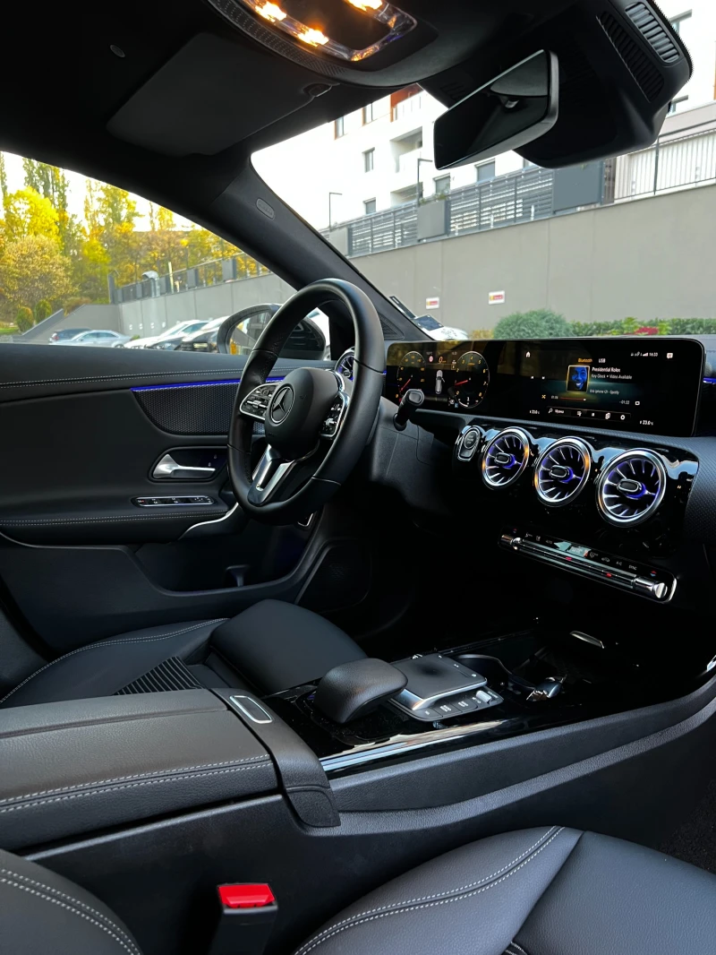 Mercedes-Benz CLA 200 2024 ГАРАНЦИОНЕН MULTIBEAM* AMBIENT* DISTR* LANE* , снимка 7 - Автомобили и джипове - 52737472