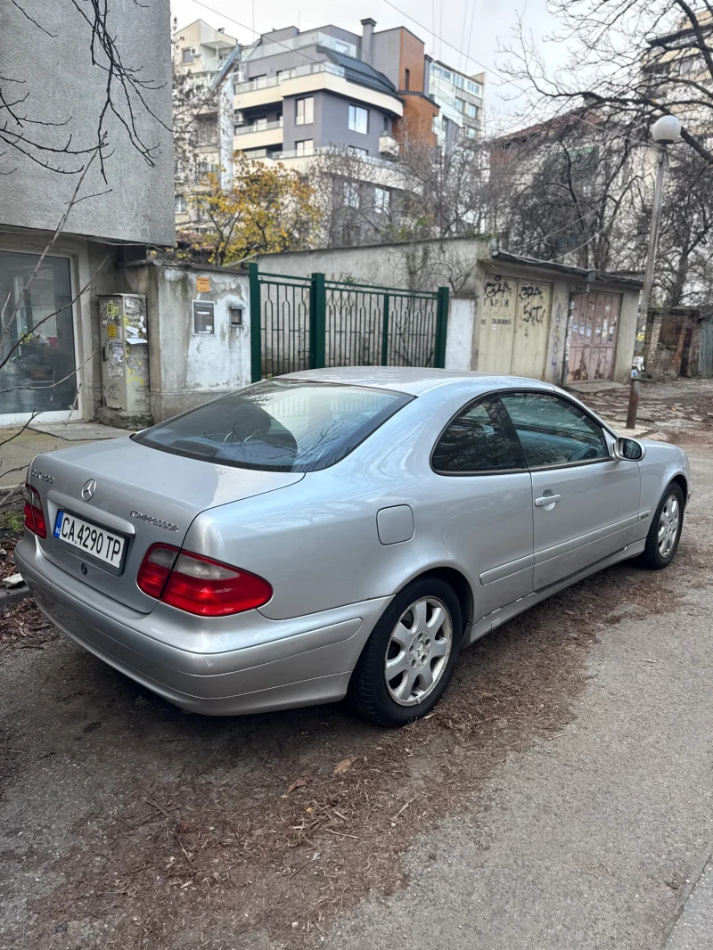Mercedes-Benz CLK, снимка 3 - Автомобили и джипове - 52773573