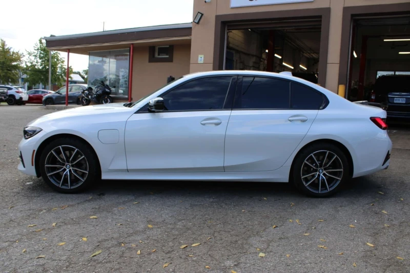 BMW 330 * 330xe * CARFAX * ЦЕНА ДО БГ, снимка 5 - Автомобили и джипове - 53432155