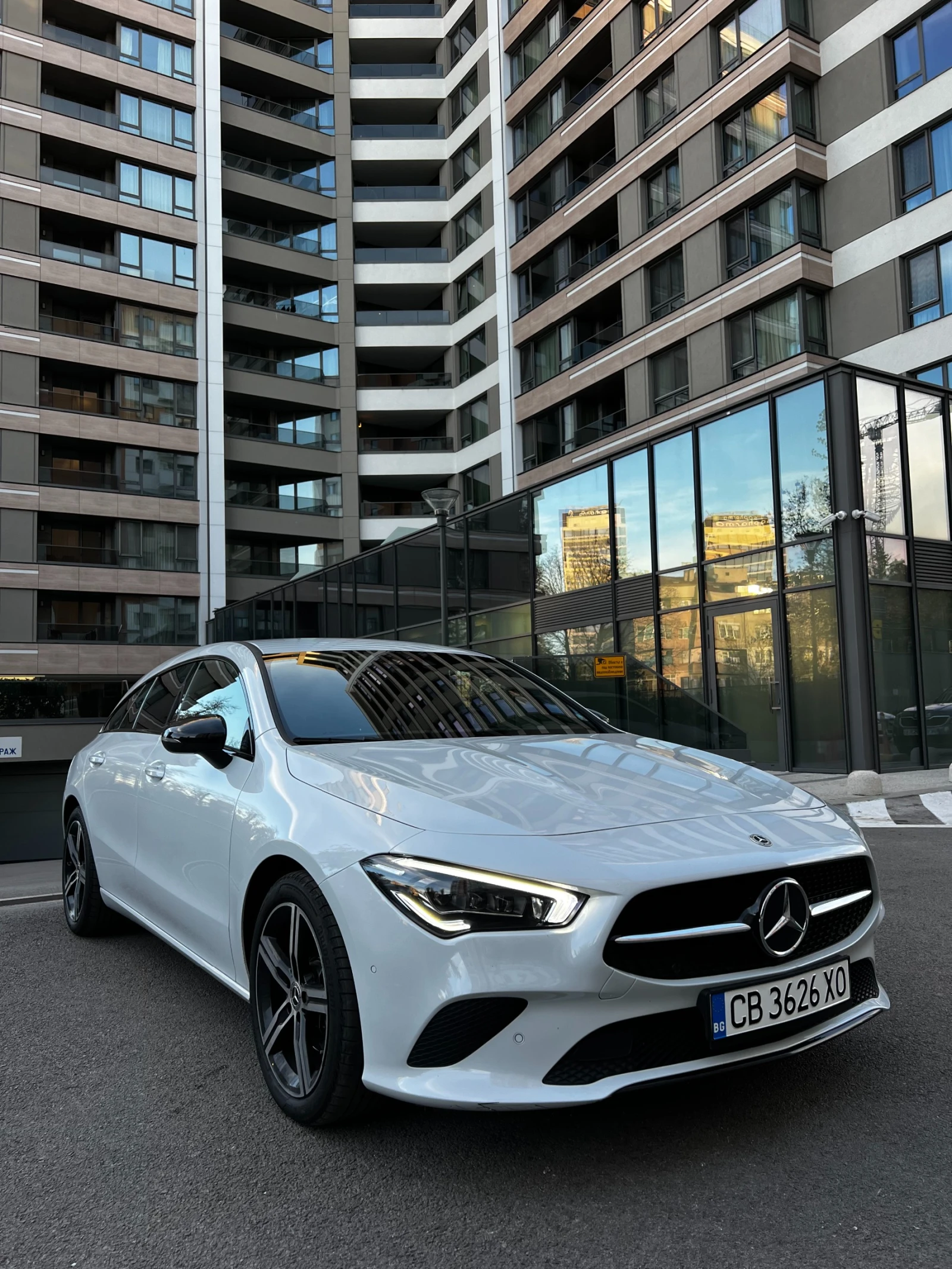 Mercedes-Benz CLA 200 2024 ГАРАНЦИОНЕН MULTIBEAM* AMBIENT* DISTR* LANE* , снимка 1