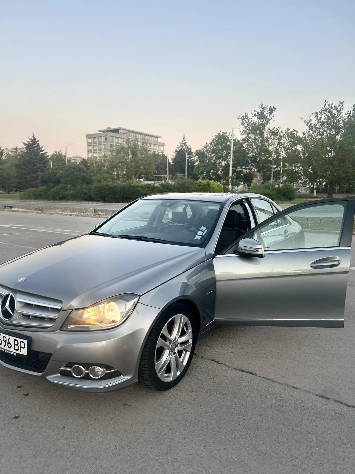 Mercedes-Benz C 200  - изображение 2