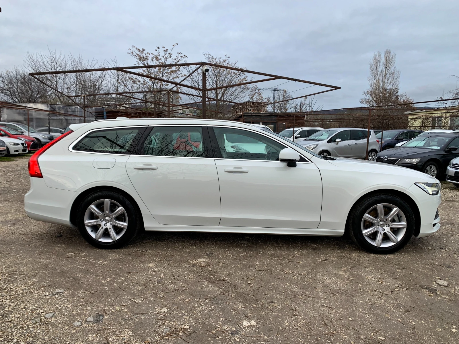 Volvo V90 2.0D  - изображение 5