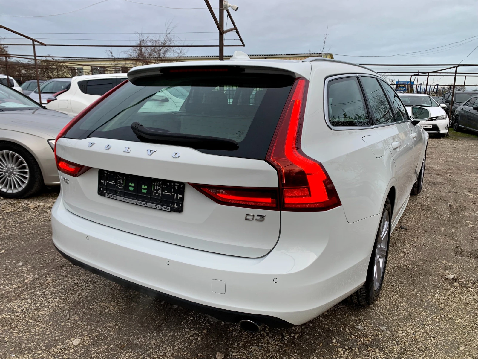 Volvo V90 2.0D  - изображение 4