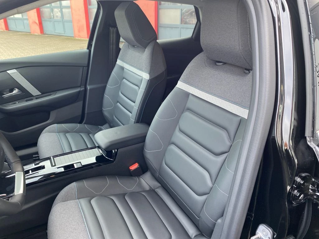 Citroen C4 !e/156HP/MAX/CAM/NAVI/KLESS/CARPLAY/HUD/756b | Mobile.bg   12