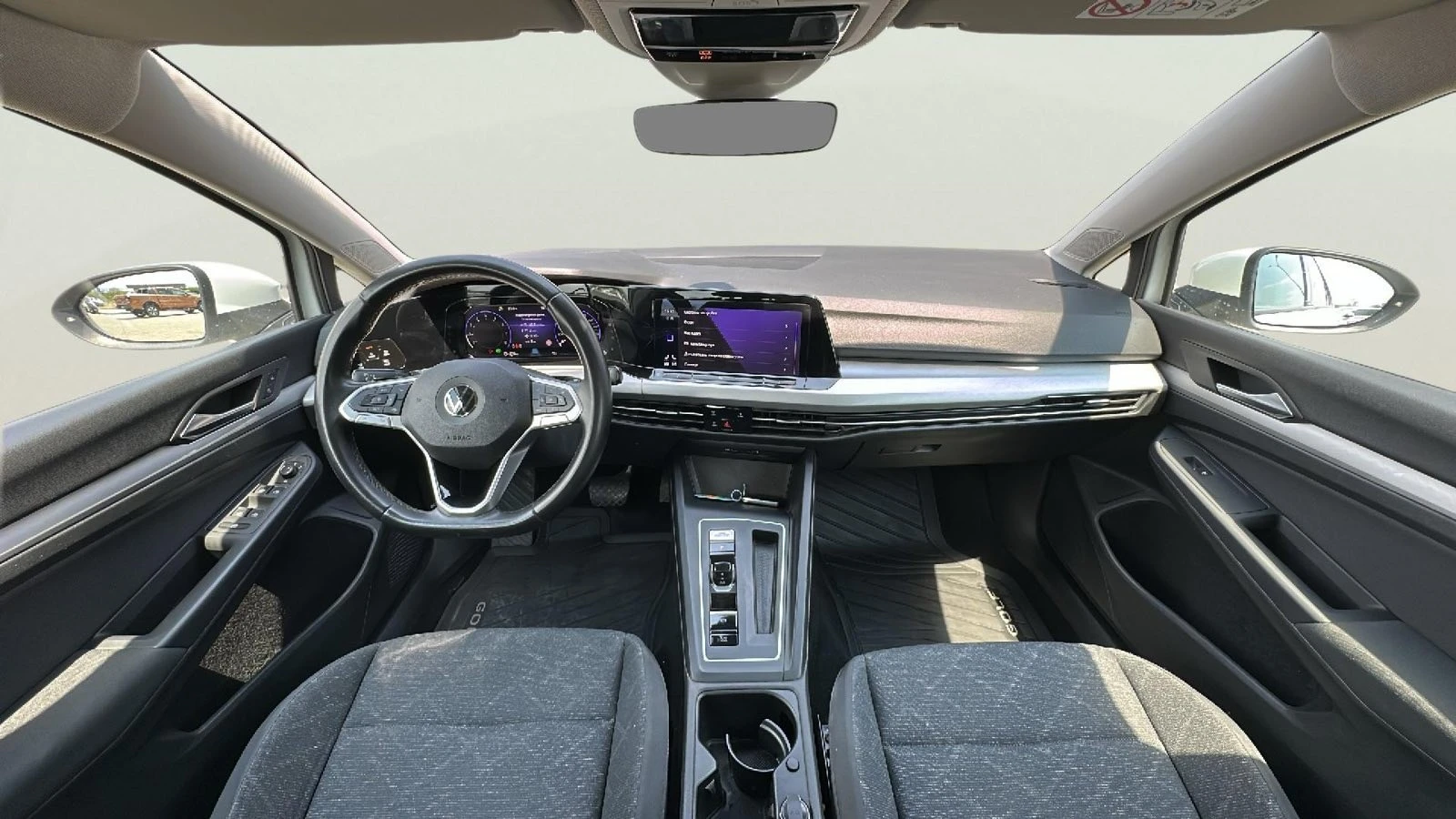 VW Golf 1.5 eTSI - изображение 10