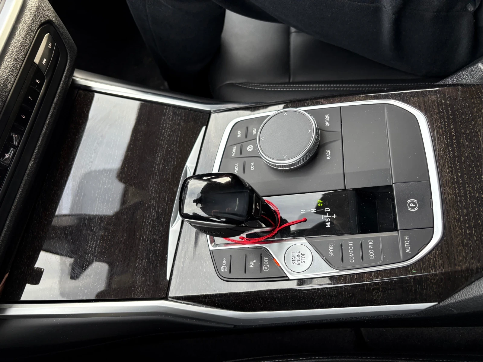 BMW 320 320D x-drive - изображение 10