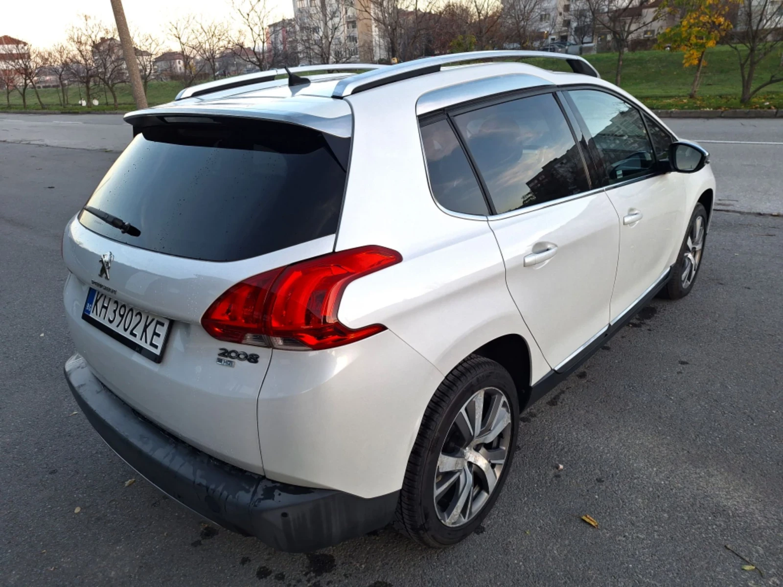 Peugeot 2008 1.6 eHDI 115к.с. Allure, снимка 7 - Автомобили и джипове - 52448771