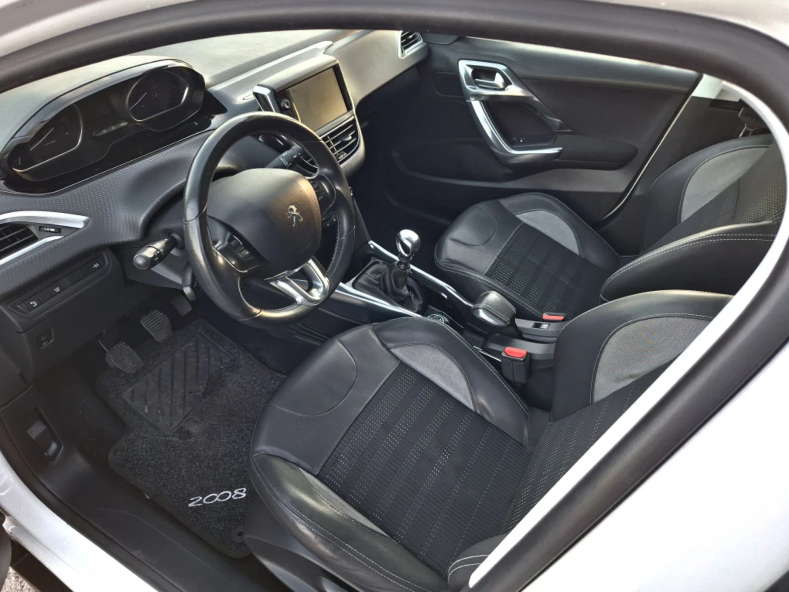 Peugeot 2008 1.6 eHDI 115к.с. Allure, снимка 10 - Автомобили и джипове - 52448771