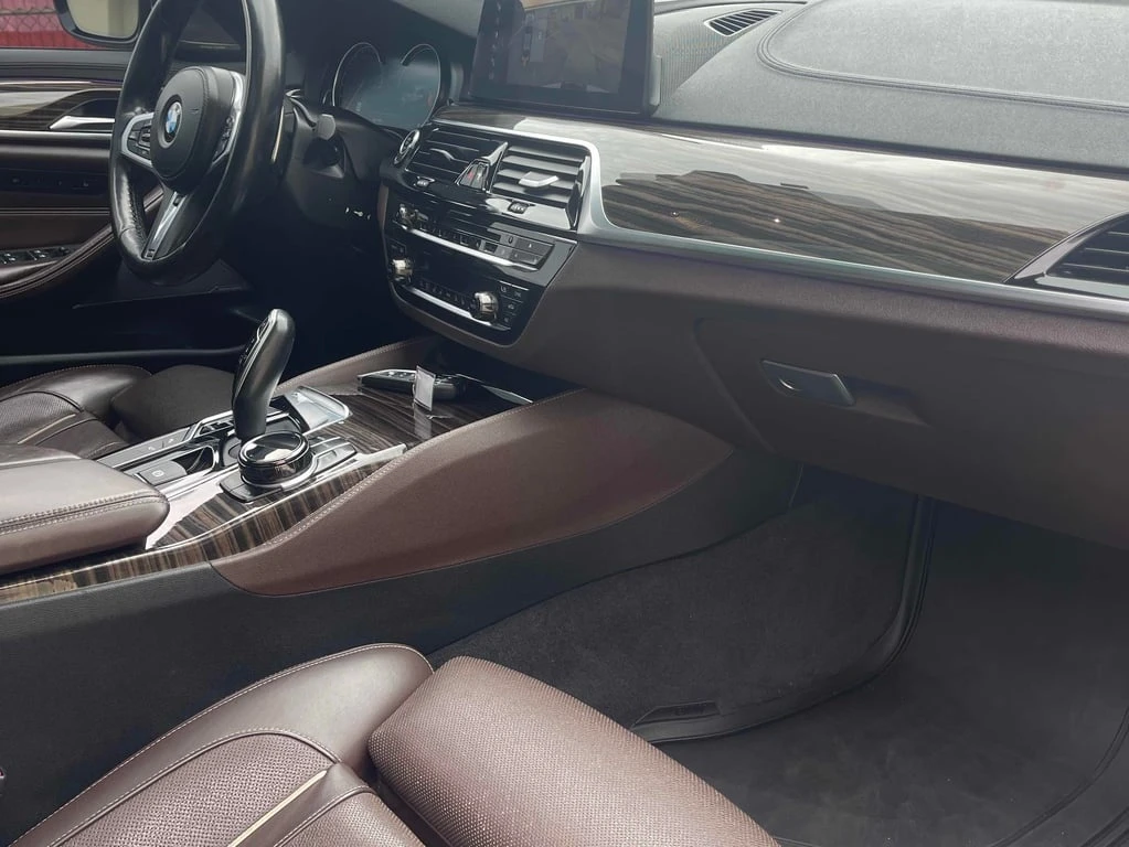 BMW 540 * 540i xDrive * CARFAX *    | Mobile.bg   12