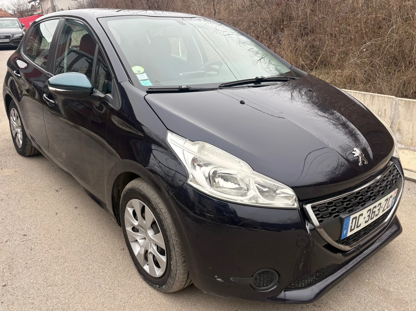 Peugeot 208 1.4 E-HDI AUTOMATIC - изображение 3