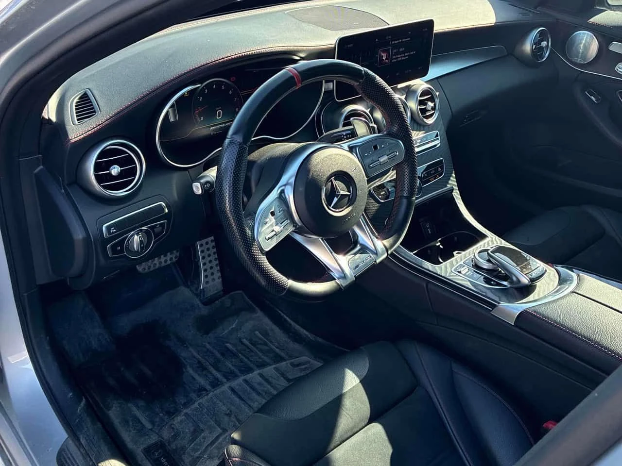 Mercedes-Benz AMG GT C * 43 * КОМБИ* PANO* KEYLES* ПОДГРЕВ* , снимка 5 - Автомобили и джипове - 54003331