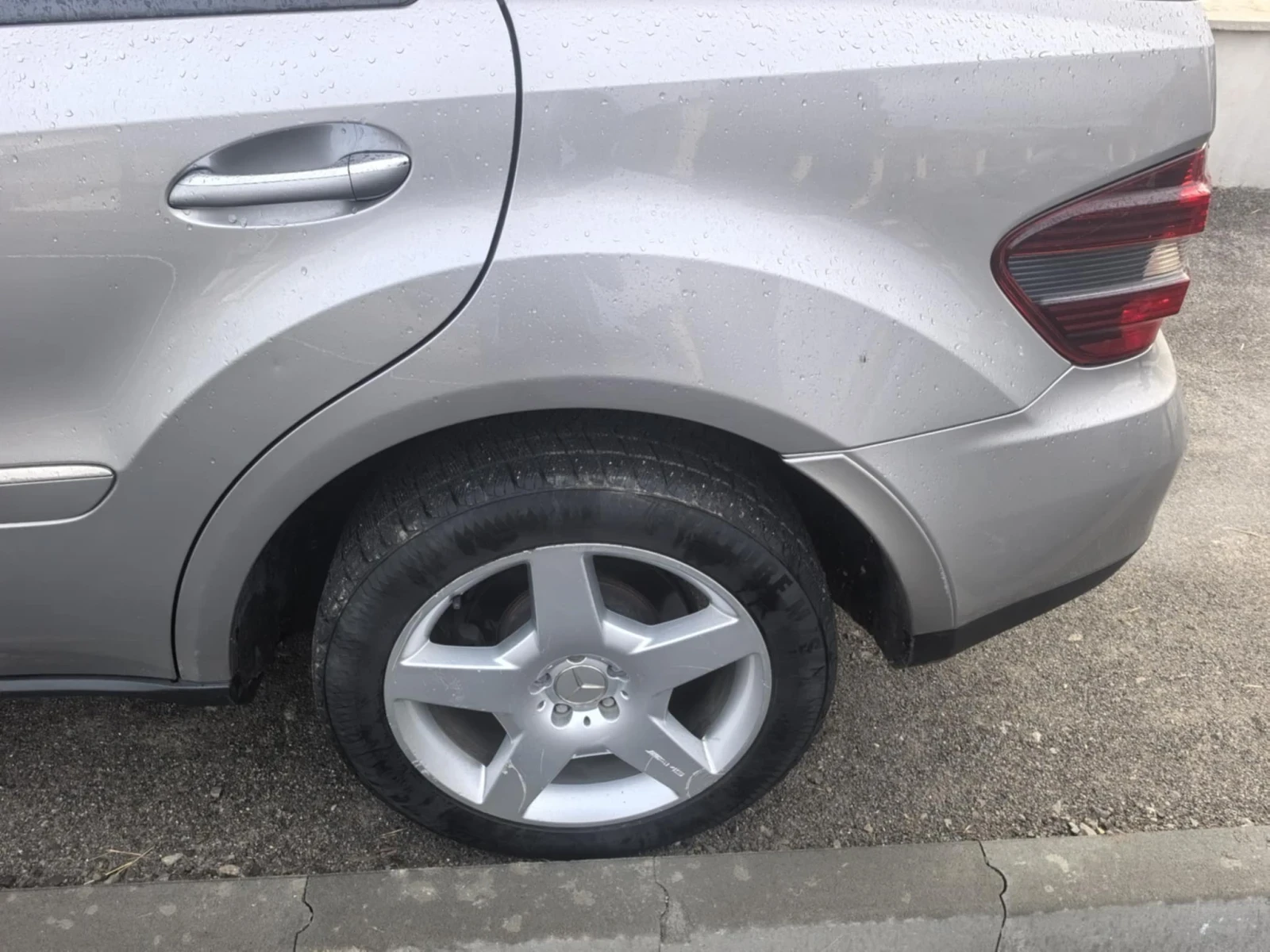 Mercedes-Benz 320, снимка 7 - Автомобили и джипове - 54070357