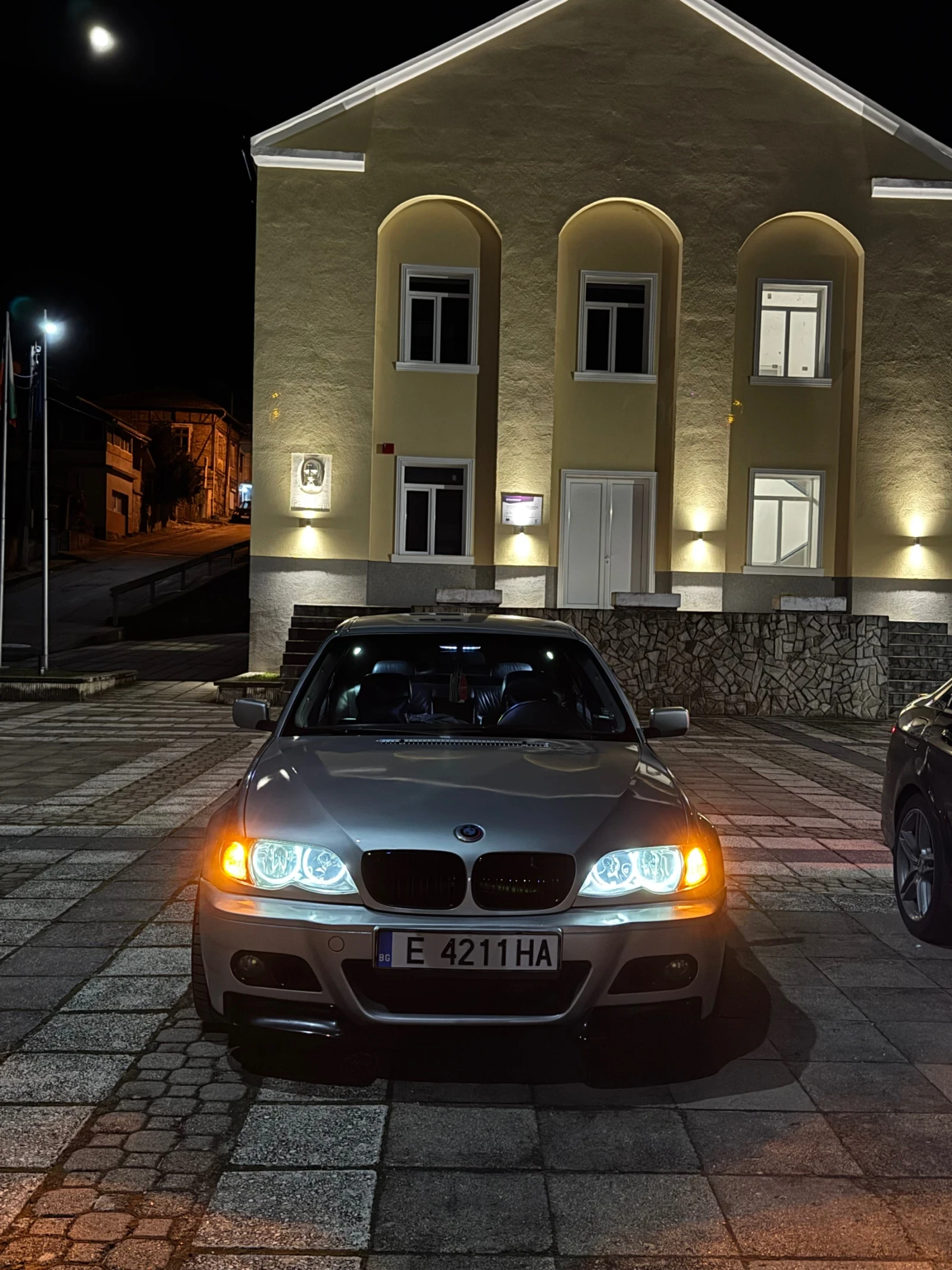 BMW 320, снимка 6 - Автомобили и джипове - 54096909