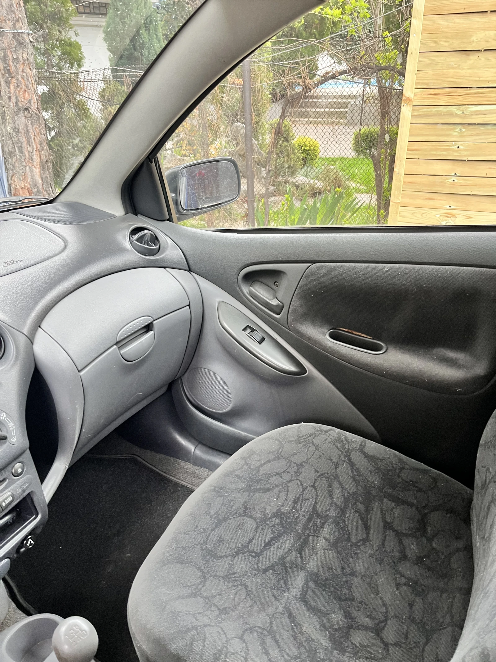 Toyota Yaris, снимка 13 - Автомобили и джипове - 54205004