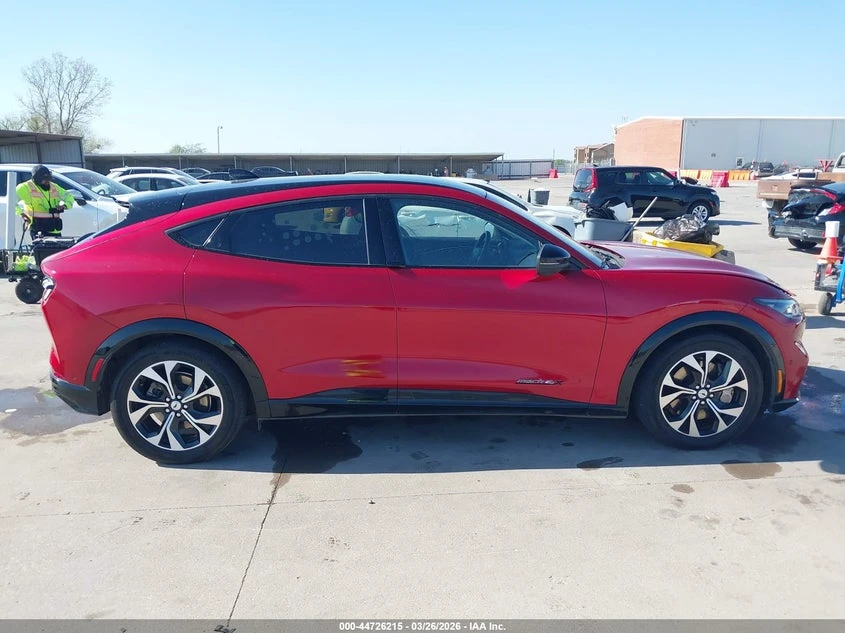 Ford Mustang Mach-E Premium * CARFAX* , снимка 13 - Автомобили и джипове - 54528636