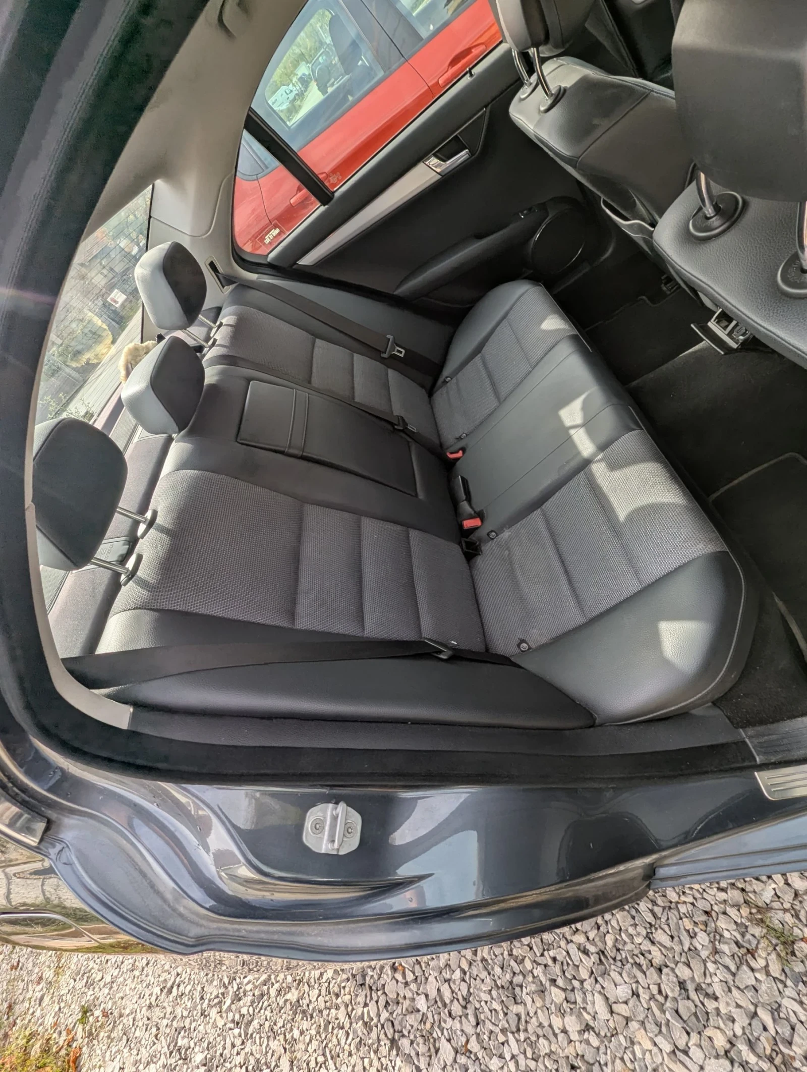 Mercedes-Benz C 220 CDI, снимка 9 - Автомобили и джипове - 54569031