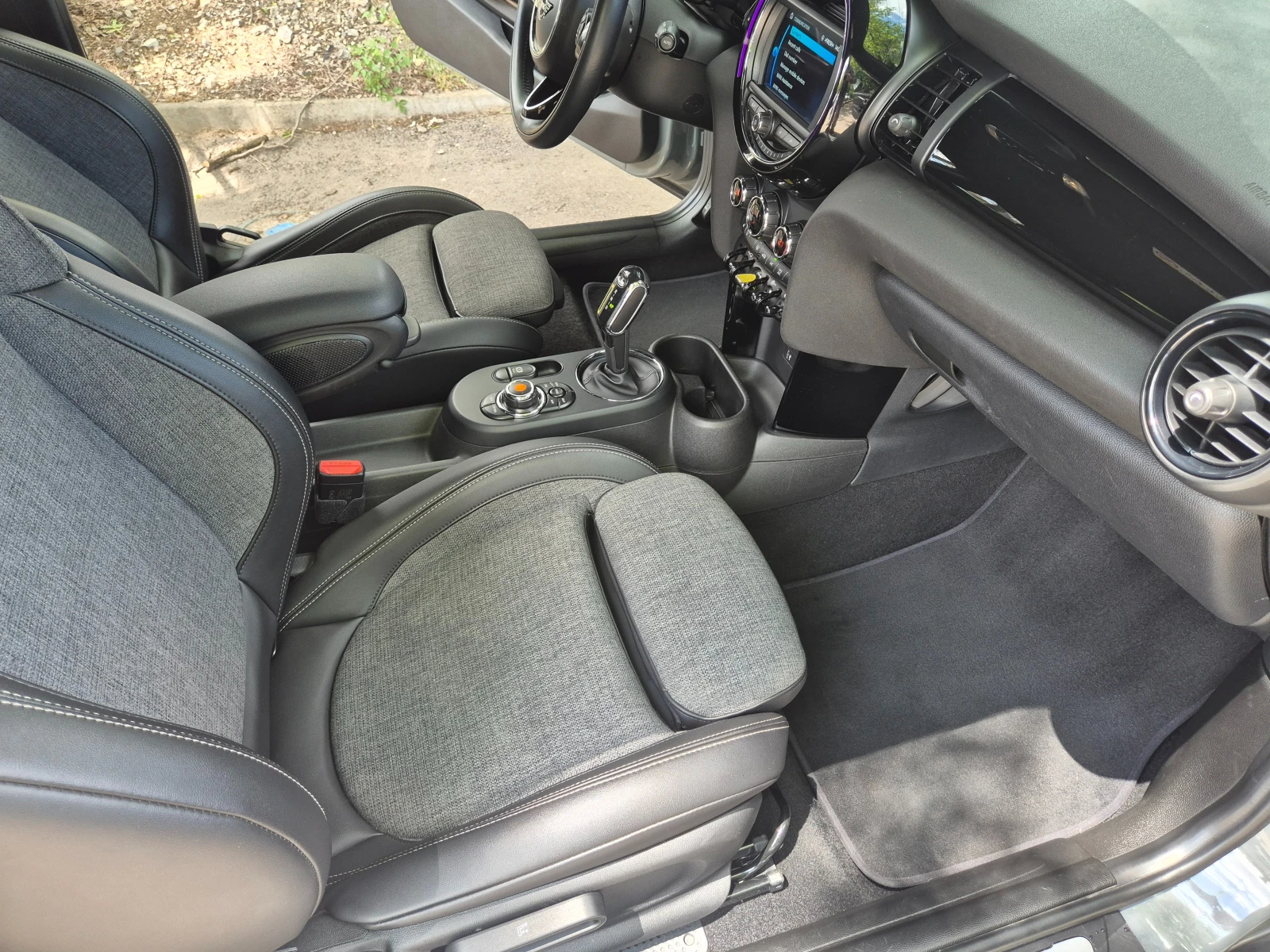 Mini Cooper s SE, снимка 7 - Автомобили и джипове - 54593651