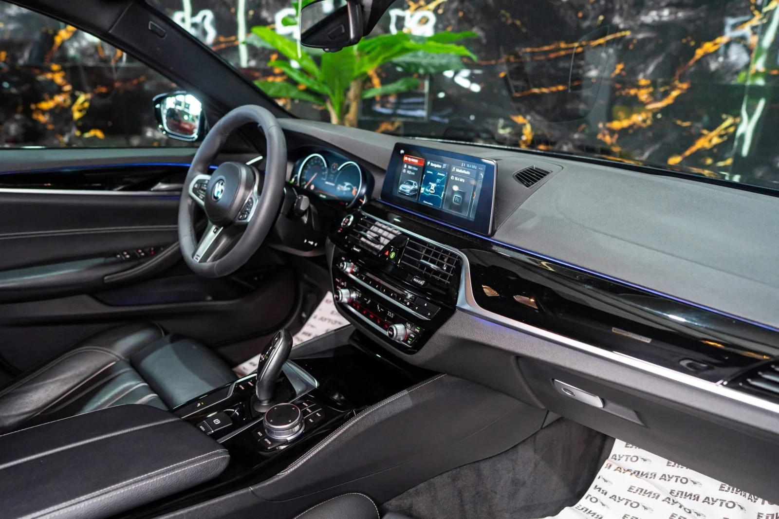 BMW 550 D XDRIVE FULL M PACK LED NAVI ЛИЗИНГ 100%, снимка 13 - Автомобили и джипове - 55056347