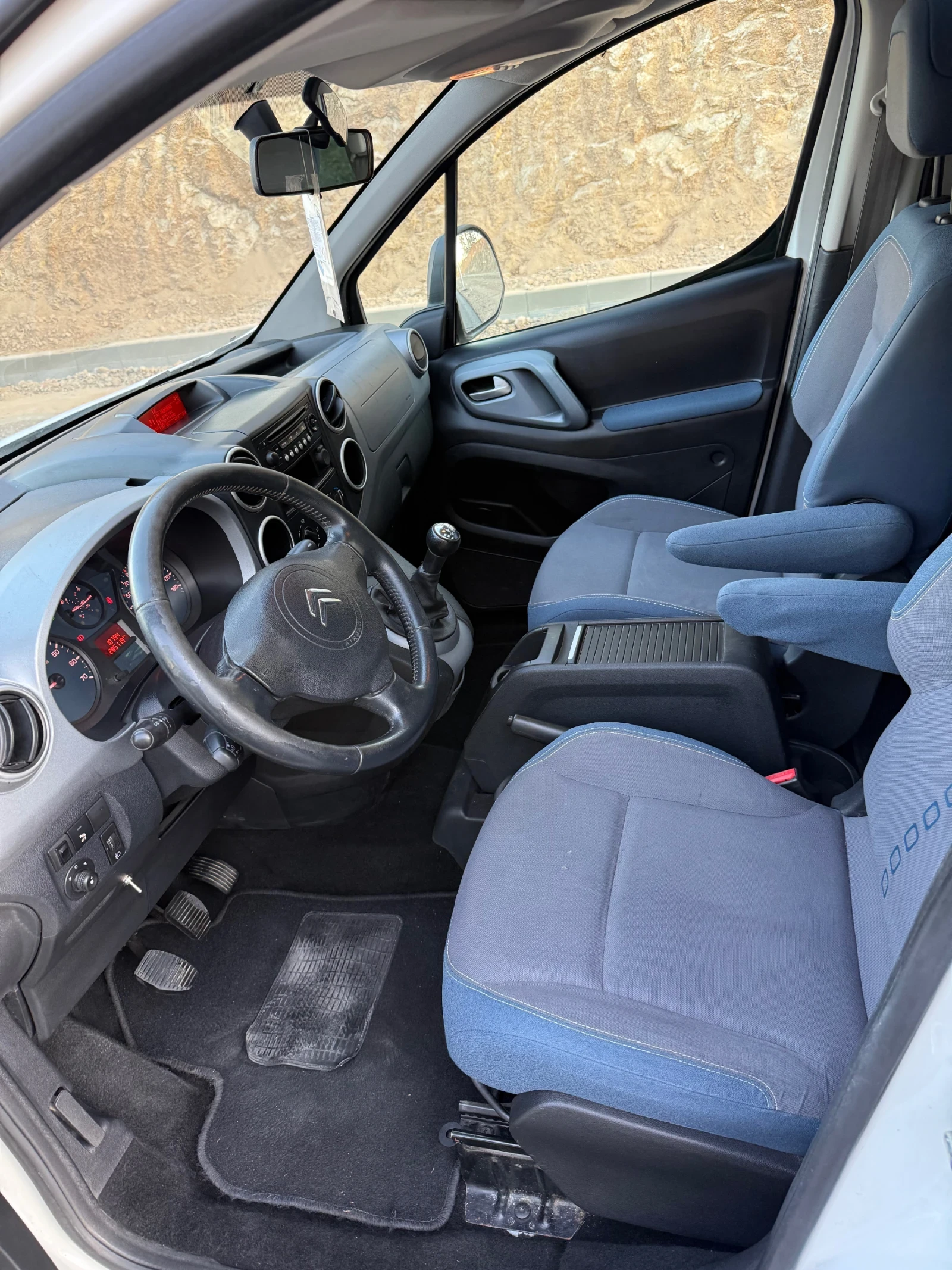Citroen Berlingo 1.6HDI 90, снимка 7 - Автомобили и джипове - 55694500